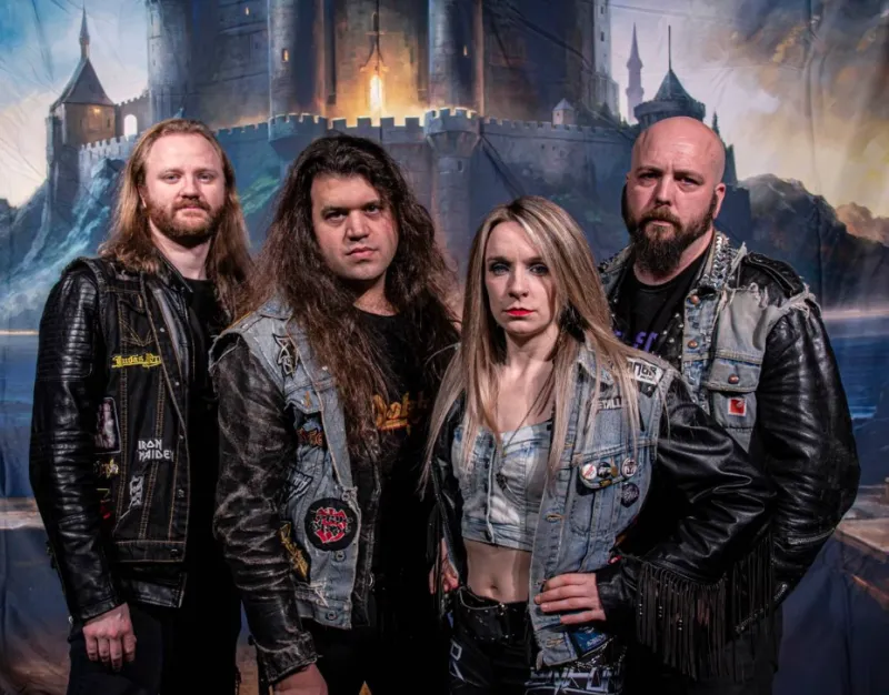 IRON KINGDOM divulga minidocumentário de bastidores do novo álbum "Shadows and Dust"