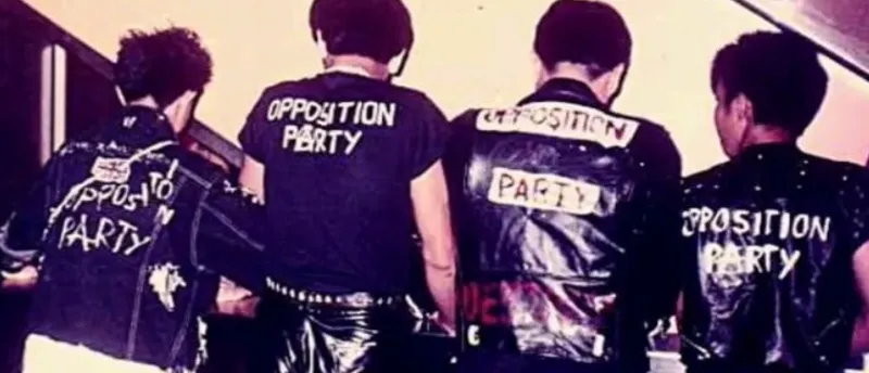 Opposition Party comemora 40 anos no submundo de Singapura