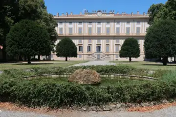 Fonte ornamental no Palácio de Villa Reale, Monza, Itália