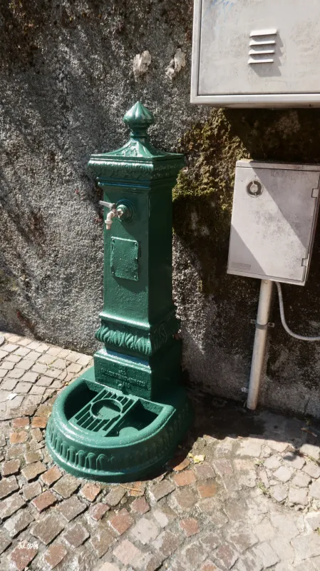 Fonte pública (fontanella) de Cernobbio, Lago de Como, Itália