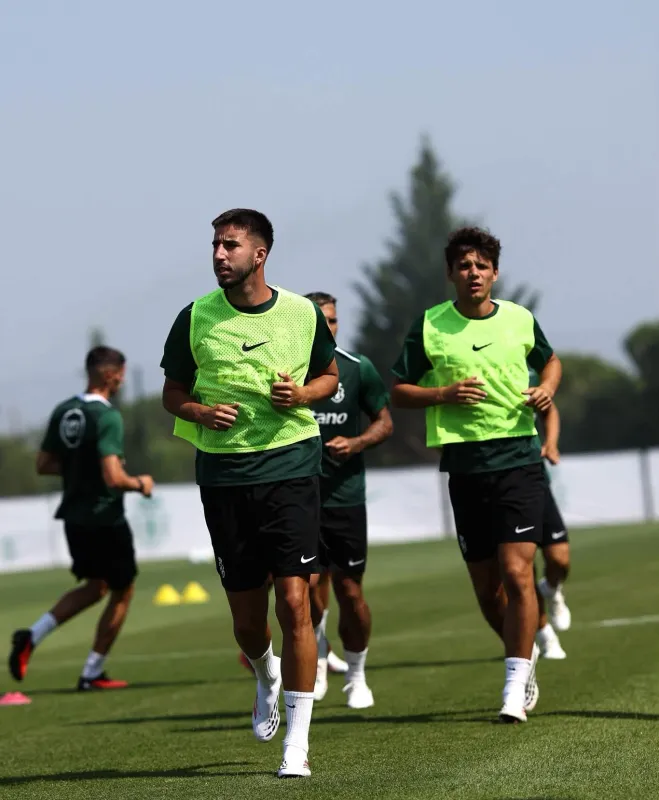 Hoje é dia de Sporting - Nottingham Forest!
