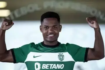 Sunderland insiste em Geny, mas Sporting não facilita.