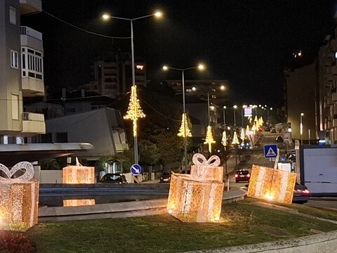 28b_Inaugura&ccedil;&atilde;o_Ilumina&ccedil;&otilde;es_de_Natal_OAz (88).