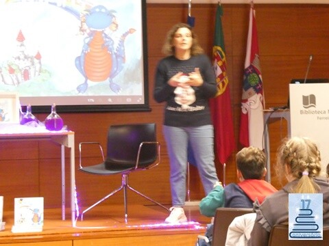 13a_Apresenta&ccedil;&atilde;o_do_Livro_Cl&aacute;udia_Pinto (3).JPG