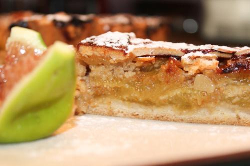 tarte-de-figos-e-am&ecirc;ndoa-close-up-site-scaled.jpg