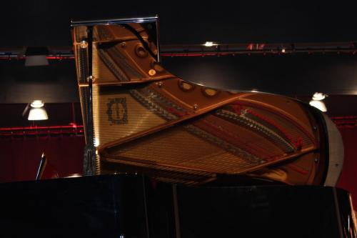 piano.JPG