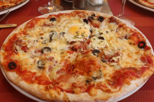 pizza.JPG