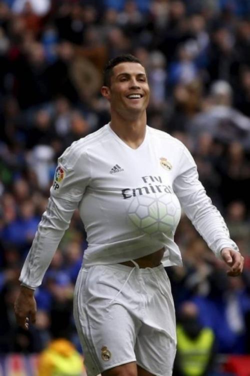 cristiano-ronaldo-pai-de-novo-Custom-681x1024.jpg cristiano-ronaldo-pai-de-novo-Custom-681x1024.jpg