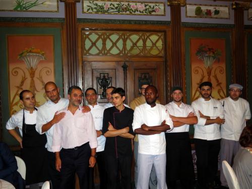 José Gomes e a equipa de cozinha José Gomes e a equipa de cozinha