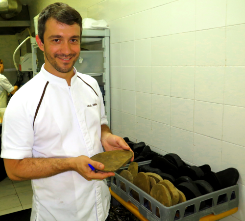 Miguel Rocha Vieira e os seixos do Guincho Miguel Rocha Vieira e os seixos do Guincho