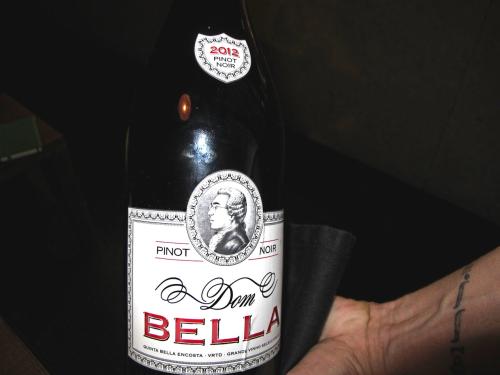 Dom Bella Pinot Noir 2012