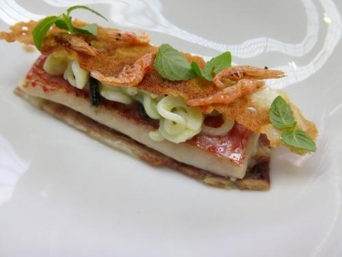 Salmonete / Terrina do cozido / Talharim de choco / Caldo dashi