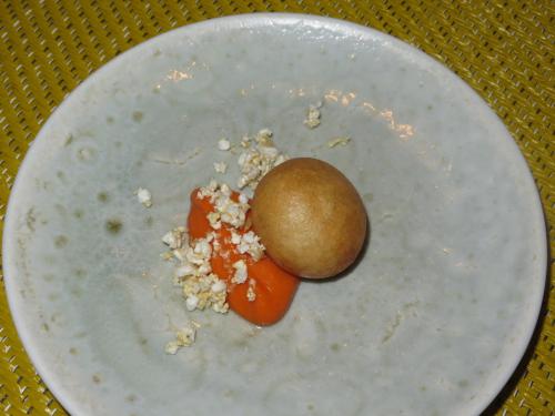 A LAMPREIA FRITA, com courato de porco e molho romesco A LAMPREIA FRITA, com courato de porco e molho romesco