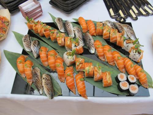 O sushi de salmão é muito recente O sushi de salmão é muito recente