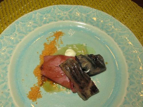 A LAMPREIA FUMADA, com ananás dos Açores, wasabi e língua de vitela A LAMPREIA FUMADA, com ananás dos Açores, wasabi e língua de vitela