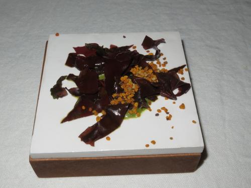 Puré de salicórnia com alga dulse e pólen Puré de salicórnia com alga dulse e pólen