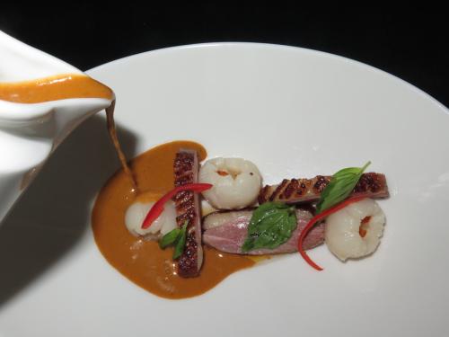 Caril vermelho de pato | Peito de pato assado com líchias e caril vermelho Thai Caril vermelho de pato | Peito de pato assado com líchias e caril vermelho Thai