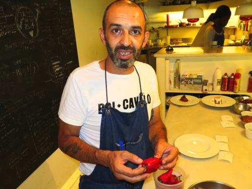 Hugo Brito e os pimentos picantes da Francelina