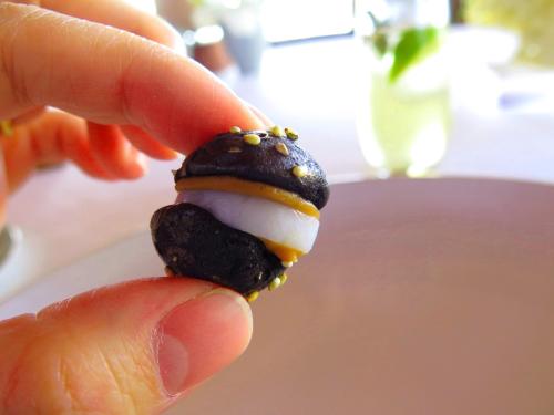 Macaron de choco&hellip; com feijoada de choco