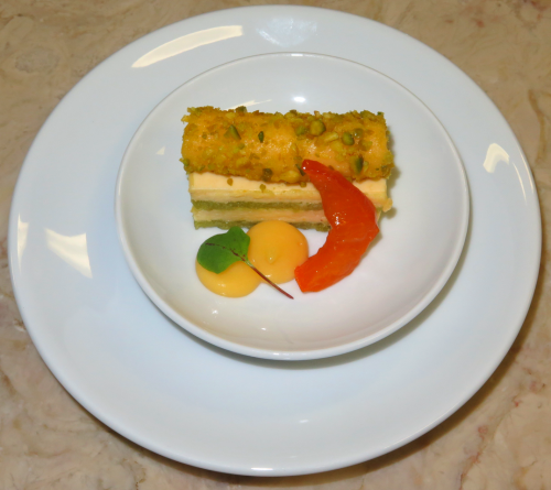 Biscuit de pist&aacute;cio e mousse de alperce