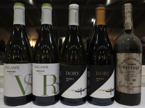 AdegaMãe Viosinho 2014 / AdegaMãe Riesling 2014 / Dory Reserva branco 2014 / Dory Reserva tinto 2013 / Burmester Porto Vintage 1970 AdegaMãe Viosinho 2014 / AdegaMãe Riesling 2014 / Dory Reserva branco 2014 / Dory Reserva tinto 2013 / Burmester Porto Vintage 1970