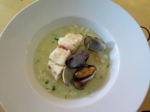 Arroz de garoupa com am&ecirc;ijoas
