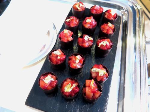 Snobinette de chocolate negro, ganache de frutos vermelhos