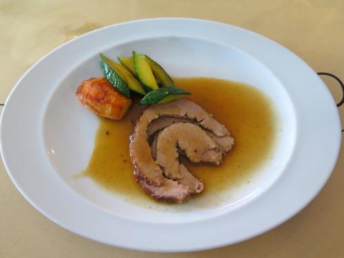 Rolo do peito de vitela com alecrim