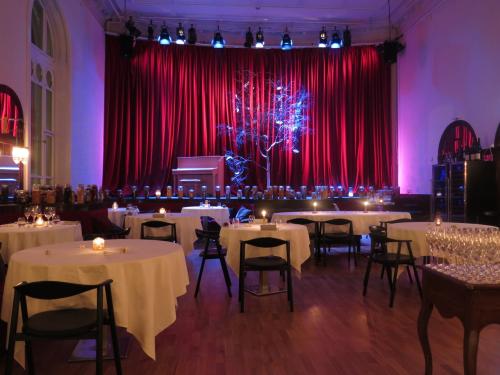 RØST TEATERBISTRO RØST TEATERBISTRO