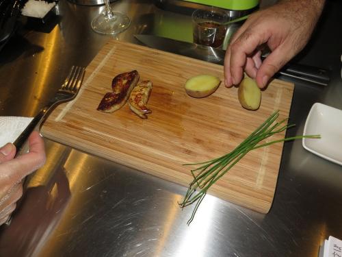 Foie gras, batata nova e cebolinho Foie gras, batata nova e cebolinho
