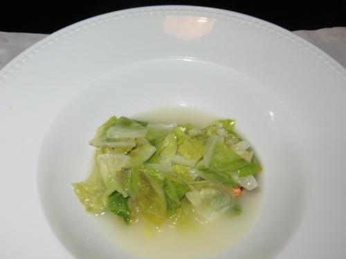 Alface, mexilh&atilde;o e vinho branco