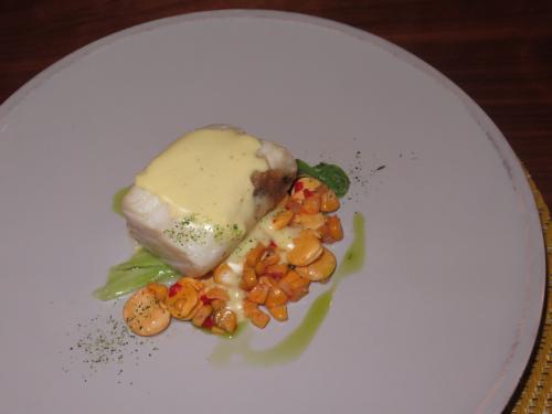Peixe – Tremoço fermentado, bacalhau, couve-coração e amêndoa Peixe – Tremoço fermentado, bacalhau, couve-coração e amêndoa
