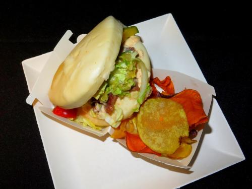 Bao com atum e karashi sumiso Bao com atum e karashi sumiso