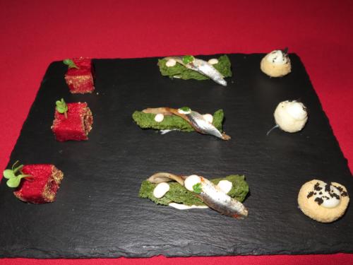 Canap&eacute;s