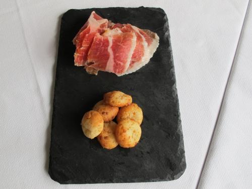 pão de queijo .JPG pão de queijo .JPG