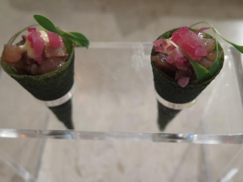 ‘Corneto’ de carapau picante com pickles e maionese fumada ‘Corneto’ de carapau picante com pickles e maionese fumada