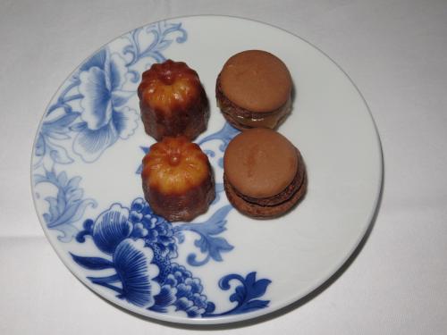 PETITS FOURS