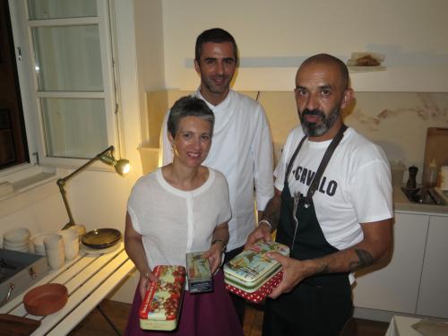 Ana Cacha&ccedil;o e Tiago Feio (LEOPOLD) com o convidado especial deste jantar Hugo Brito (BOI-CAVALO)