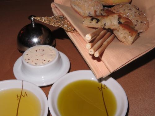 Pães, Manteiga e Azeites Pães, Manteiga e Azeites