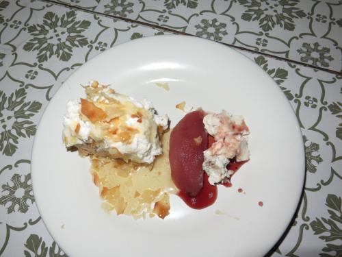 Torta di Mascarpone e pane carasau + Pere cotta con Gorgonzola e noci