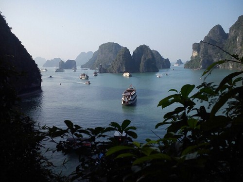Ba&iacute;a de Halong.jpg