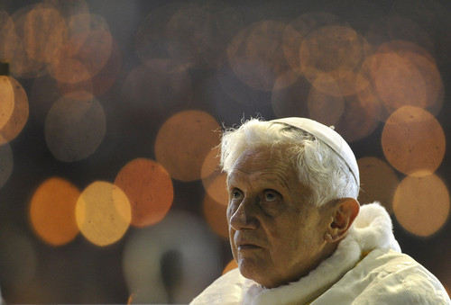 Bento XVI em F&aacute;tima.jpg