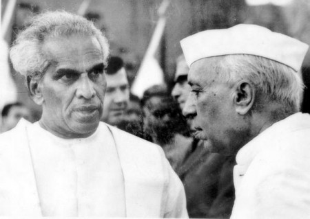Menon e Nehru.jpg