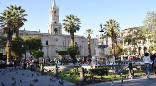 plaza-de-armas-arequipa.jpg
