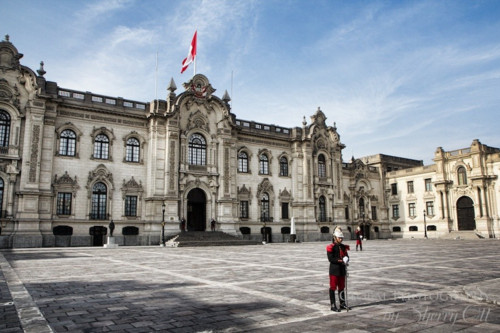 Pal&aacute;cio presidencial Lima.jpg