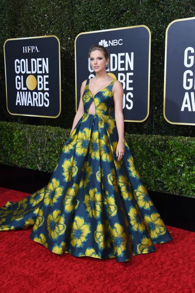 Image may contain Premiere Red Carpet Fashion Red Carpet Premiere Taylor Swift Human and Person