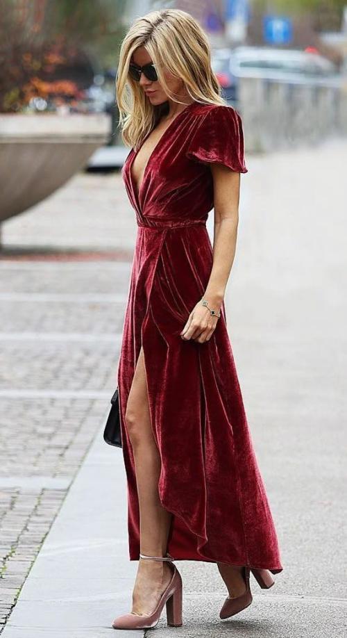 Vestido vermelho de veludo