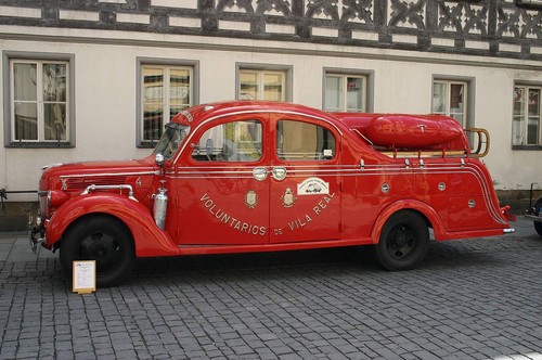 1280px-Lf_8_portugiese.jpg