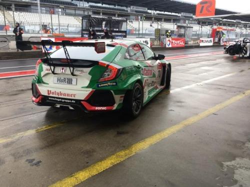 Vitoria de Tiago Monteiro em Nurburgring  