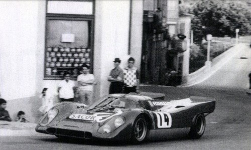 Treinos da prova de Grande Turismo e desporto.